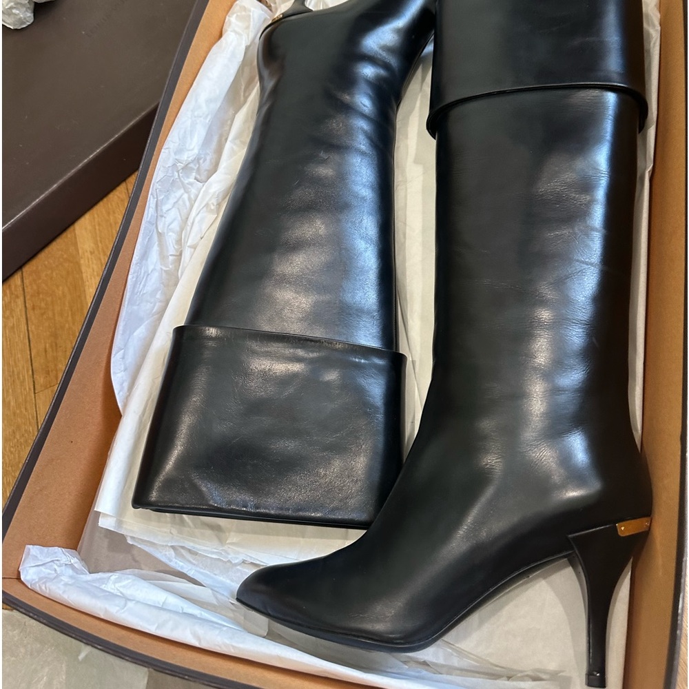 LOUIS VUITTON  Leather Black Boots